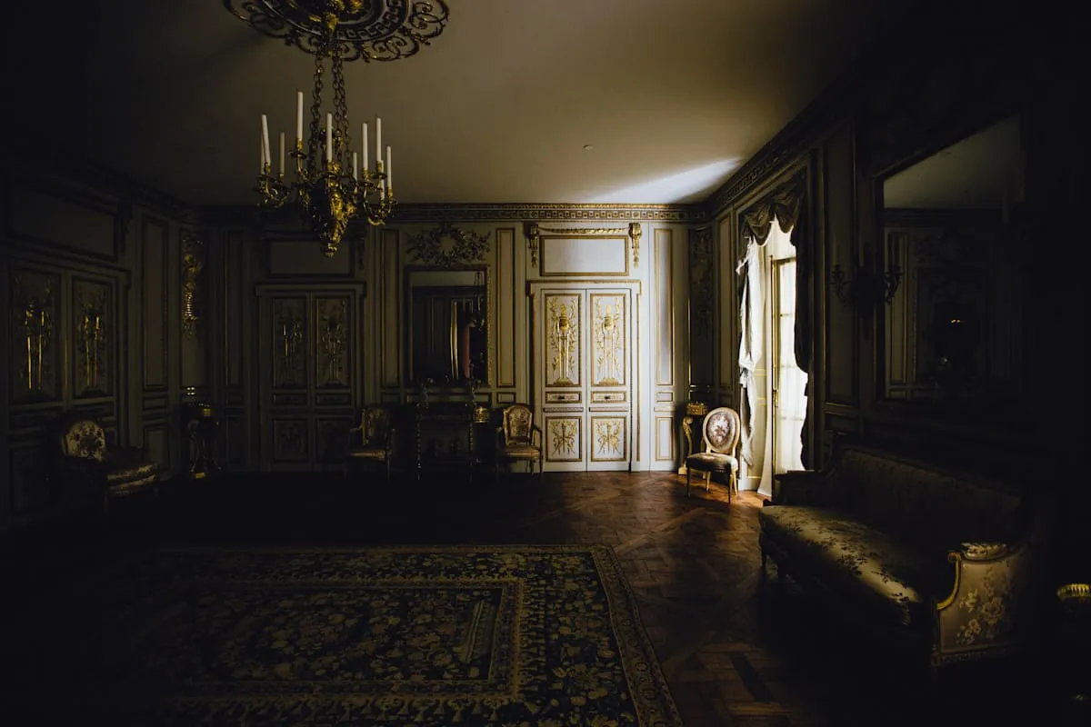 Fine dining room with elegant table settings